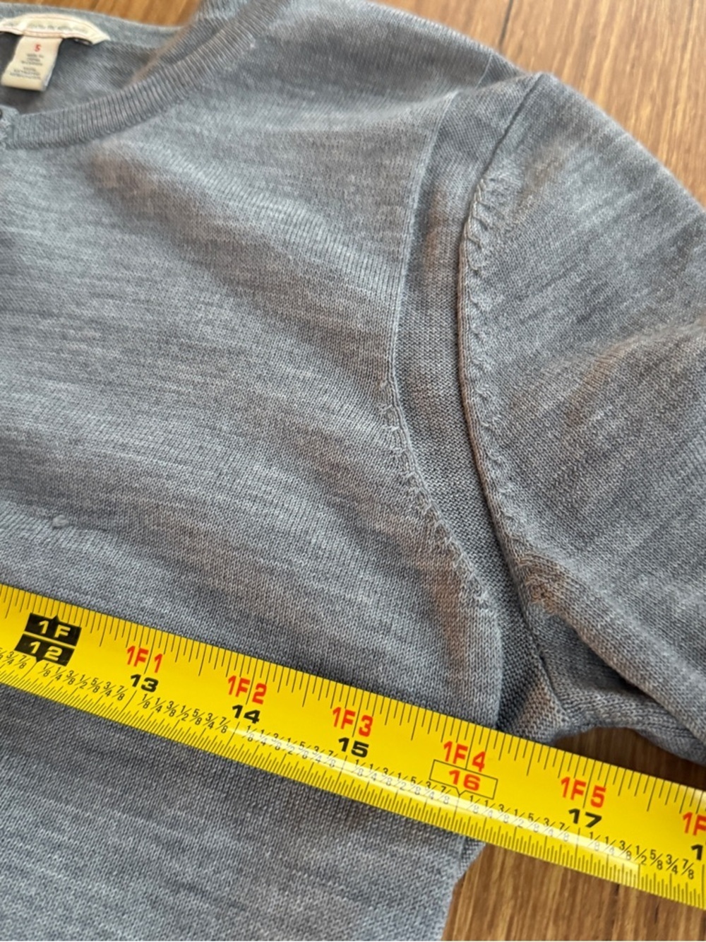 Gap 100% Merino Wool Gray Button Cardigan Small - Picture 6 of 7